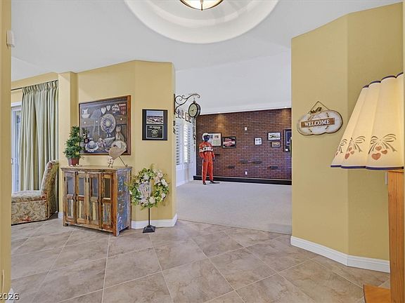 3rd image of 2380 Luberon Dr
