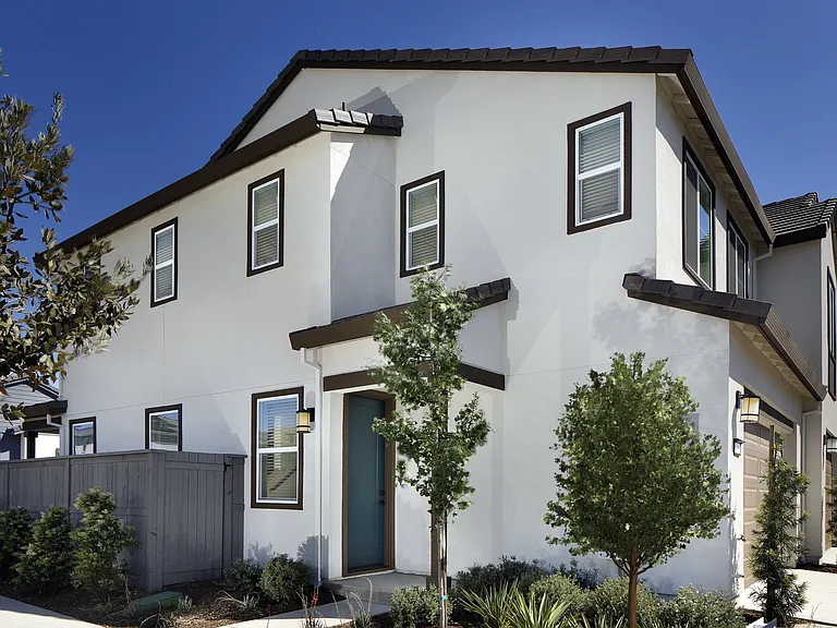 Escala at Stanford Crossing — Photo 10