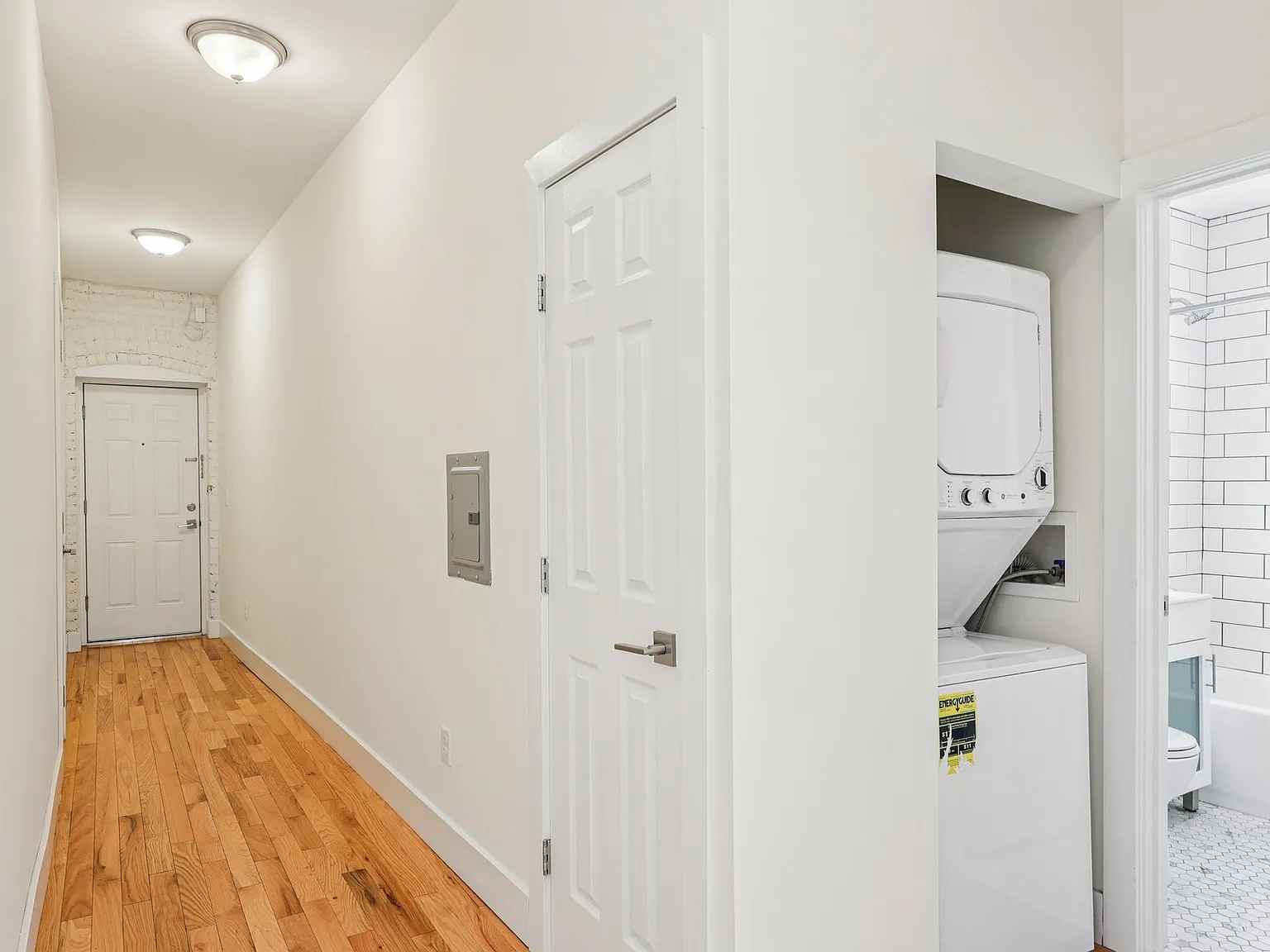 Magnolia Apartments — Photo 2