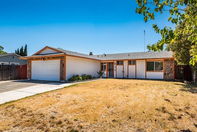 1st image of 8408 Sunrise Woods Way
