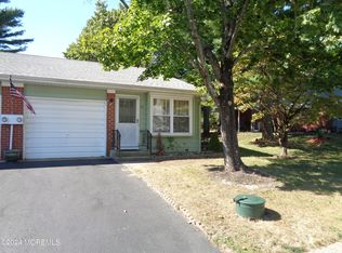 2 Raleigh Dr #B, Manchester Township, NJ 08759