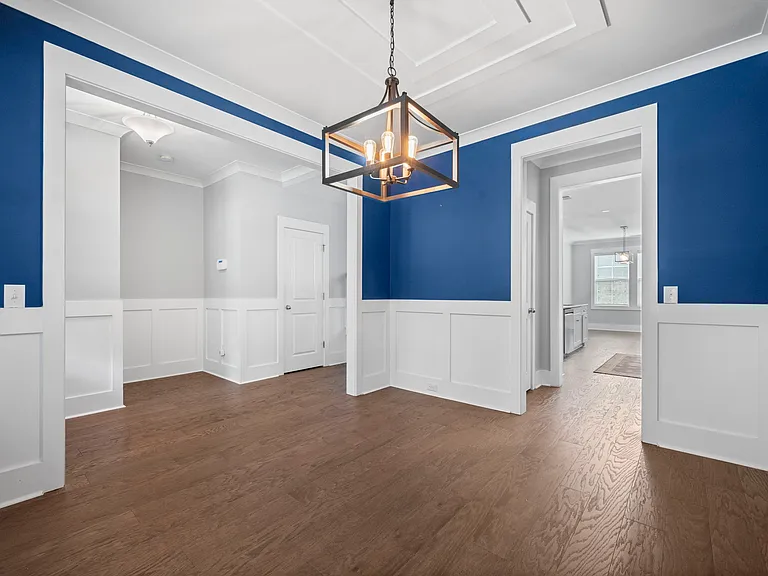 414 Hamlet Cir — Photo 2