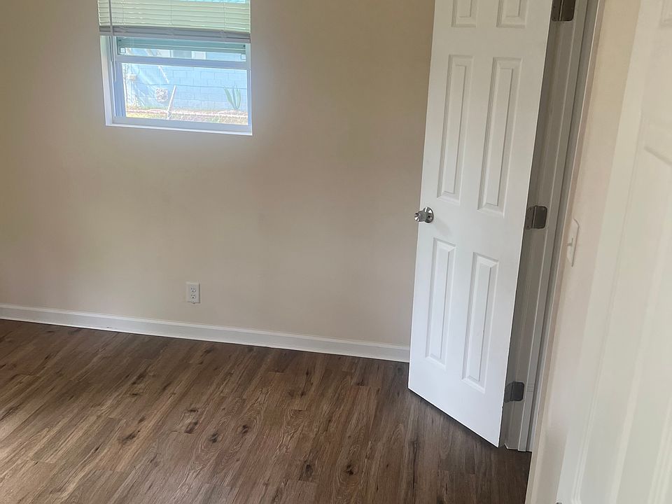 bedroom #1