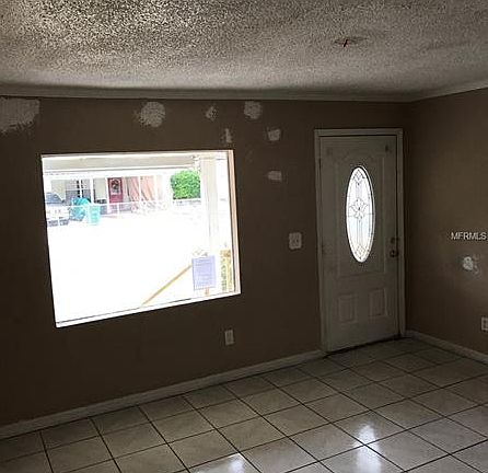 3rd image of 5130 N Matanzas Ave