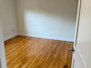 22110 64th Ave #B, Oakland Gardens, NY 11364