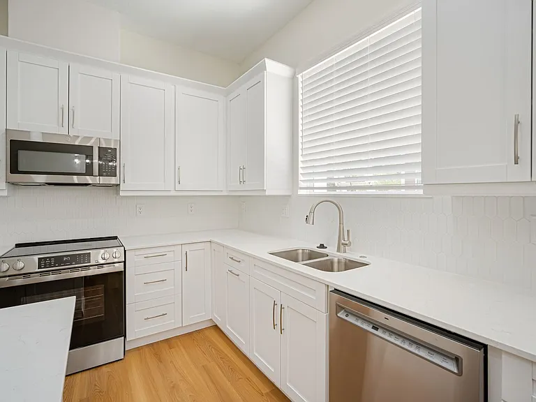 13614 N 22nd St #101 — Photo 15