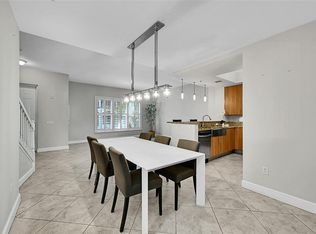 2633 NE 14th Ave APT 102, Wilton Manors, FL 33334