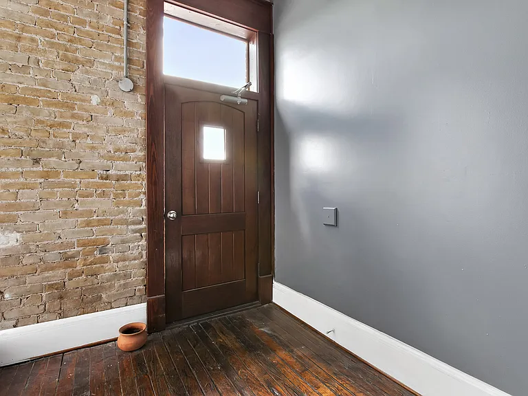 202 N Lbj Dr — Photo 16