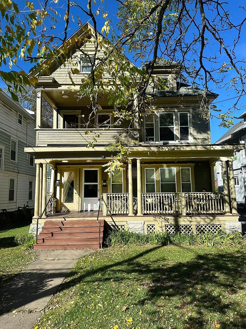 725 Euclid Ave - Available 8/1/27 - 3 Bedroom With Off-Street Parking — Photo 3