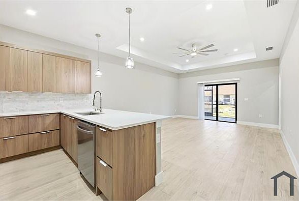 1st image of 4702 22nd St SW #4702