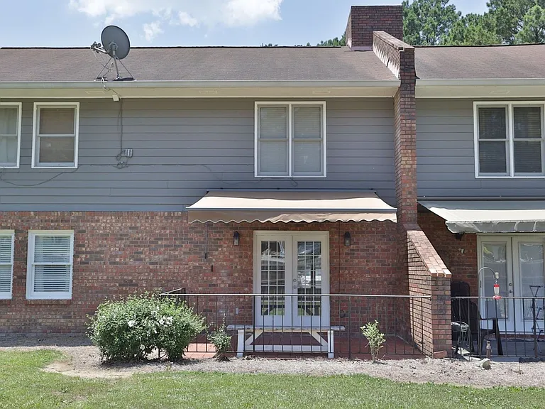 104 Montclair Dr — Photo 41