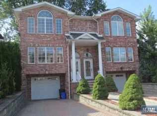 2345 Franklin St #A, Fort Lee, NJ 07024