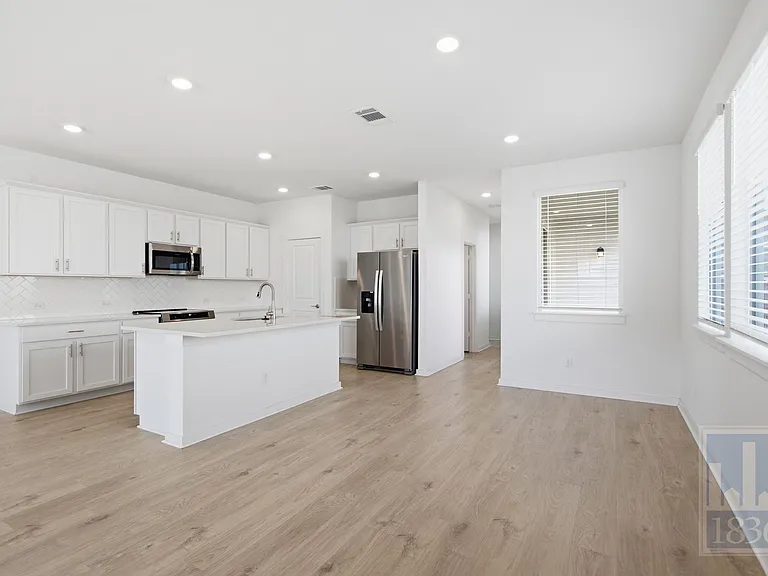 2519 Rose Archer Ln — Photo 4