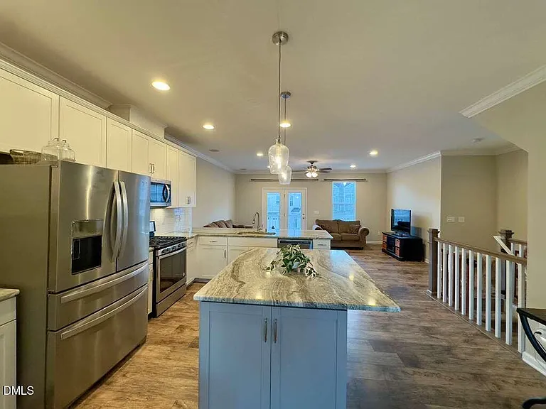 2223 Chattering Lory Ln — Photo 12