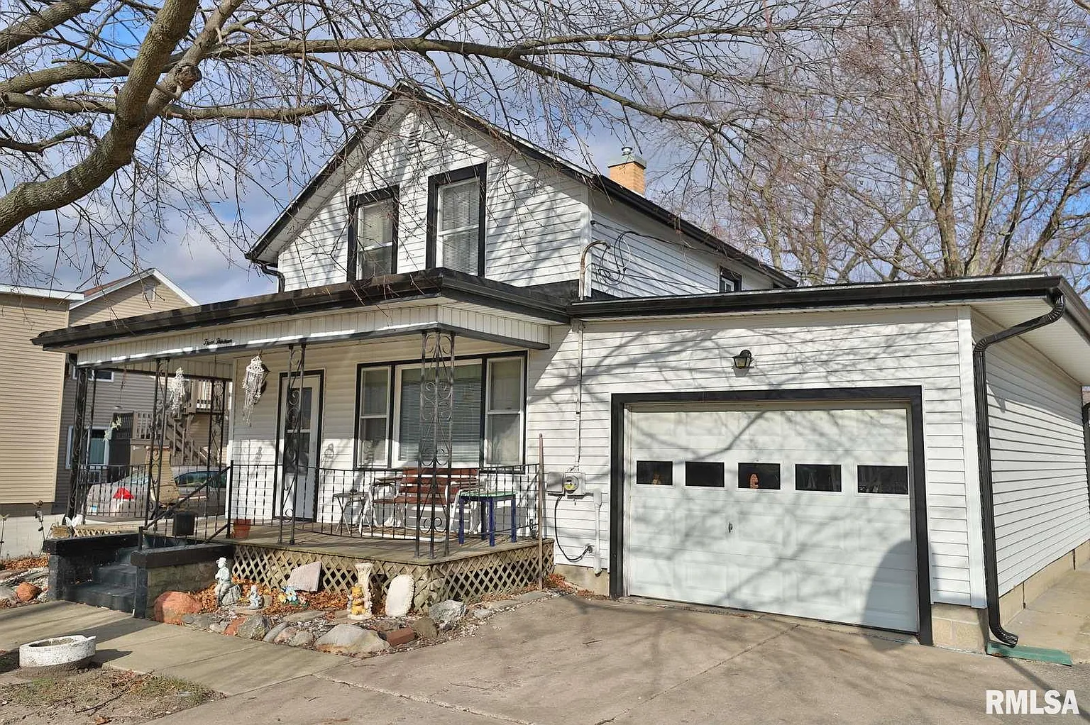 313 E Jefferson St photo 1