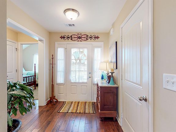 3rd image of 327 Stratford Park Blvd
