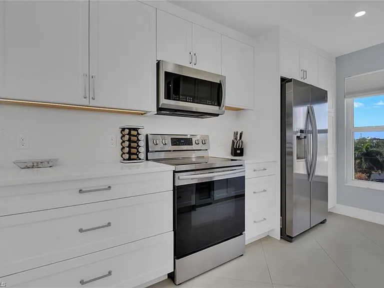 991 N Barfield Dr #401 — Photo 8