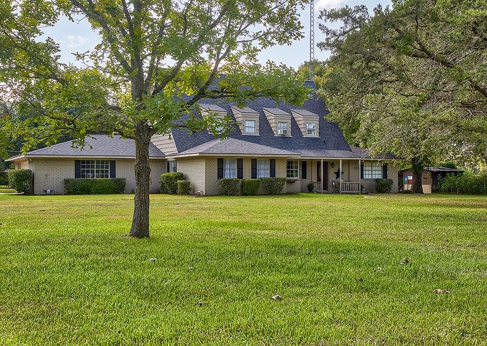 1st image of 2852 Five Oaks Ln