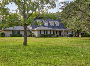 2852 Five Oaks Ln, Brenham, TX 77833
