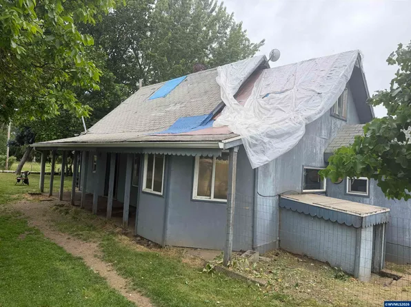 1715 Cascade Dr, Lebanon, OR 97355