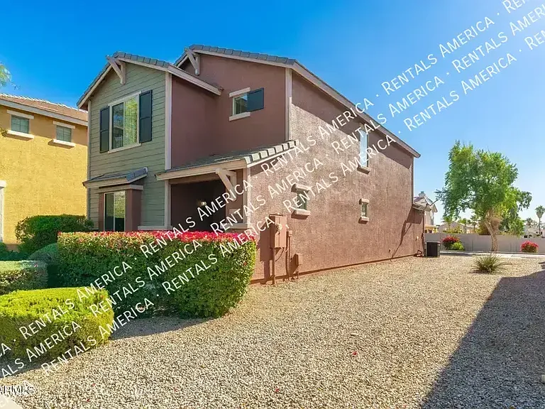 3745 E Kerry Ln — Photo 16