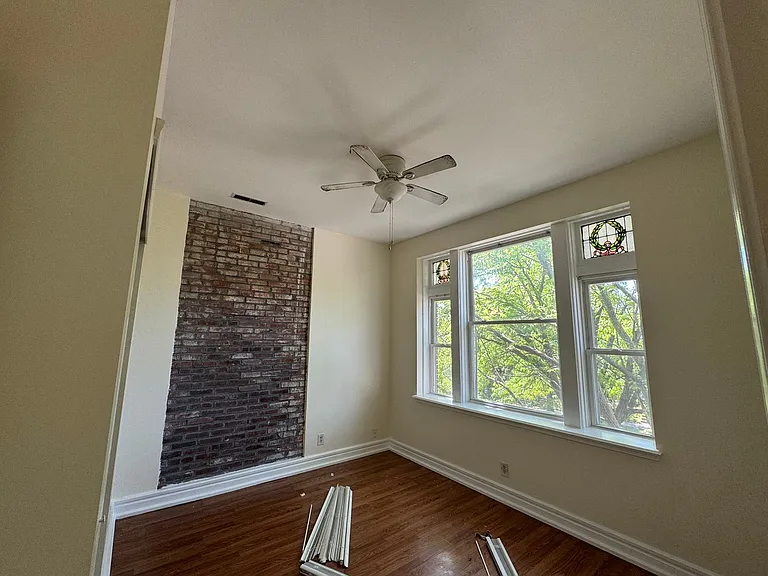 2027 Russell Blvd. — Photo 14
