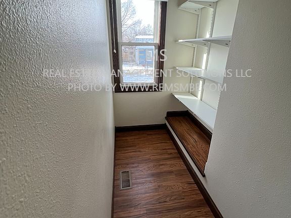5th image of 345 Laurel St #2