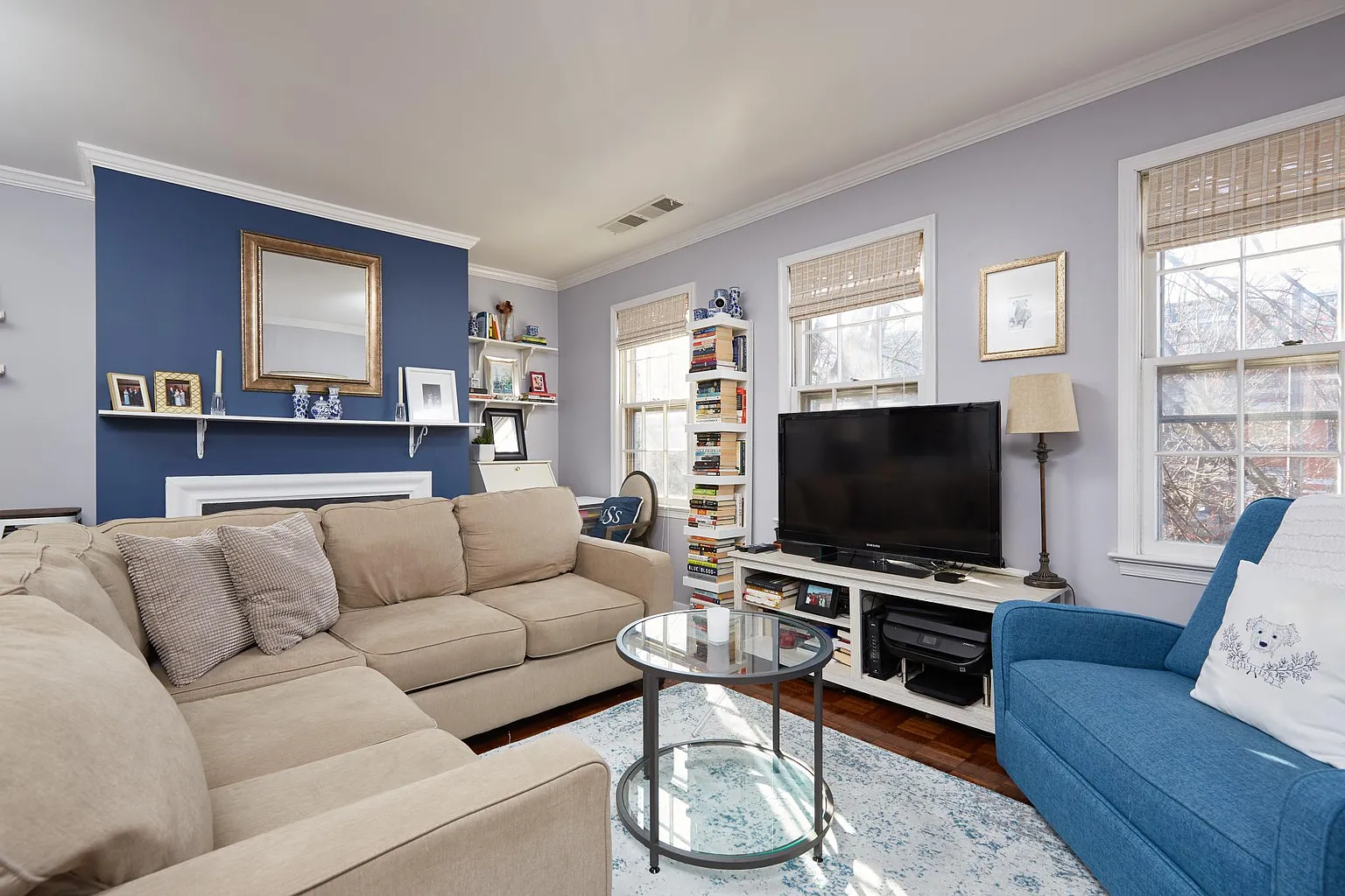 1957 Calvert St NW APT B photo 1