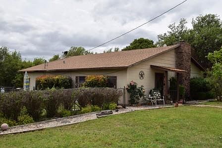 1st image of 103 Lakeview Dr