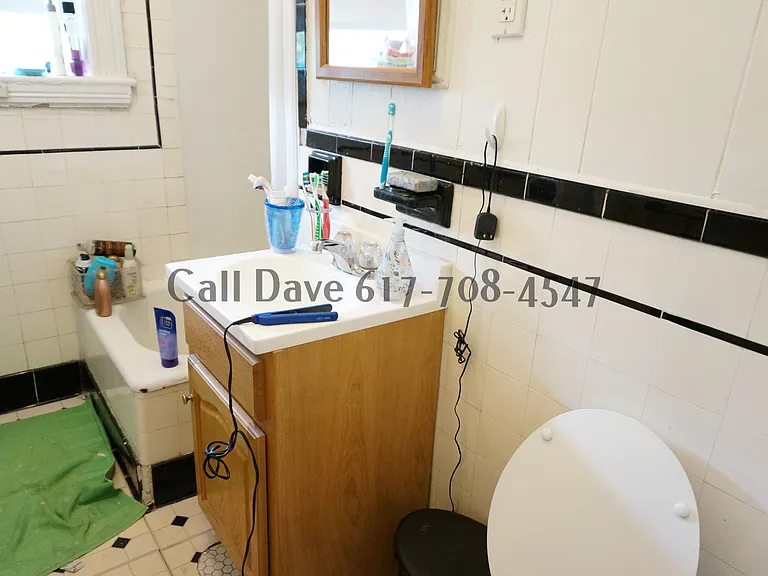 1800 Commonwealth Ave #14 — Photo 5
