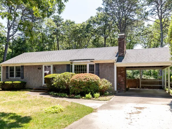 30 Deerfield Lane, Eastham, MA 02642
