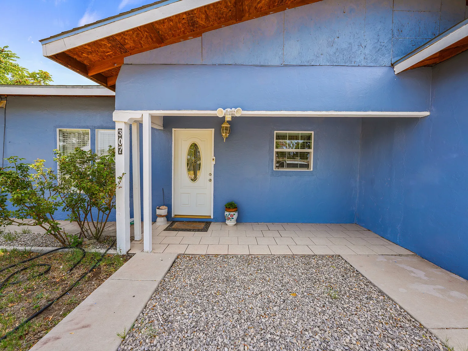 3 bed, 1.5 bath, 1312 sqft, $1,200 — Photo 2