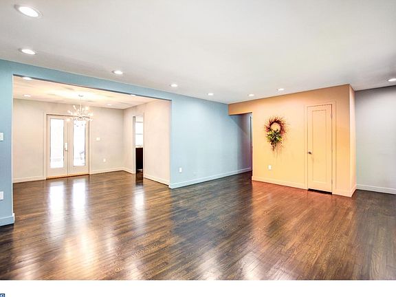 3rd image of 104 Stimson Pl