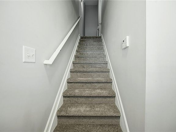 3rd image of 3221 Mill Springs Cir