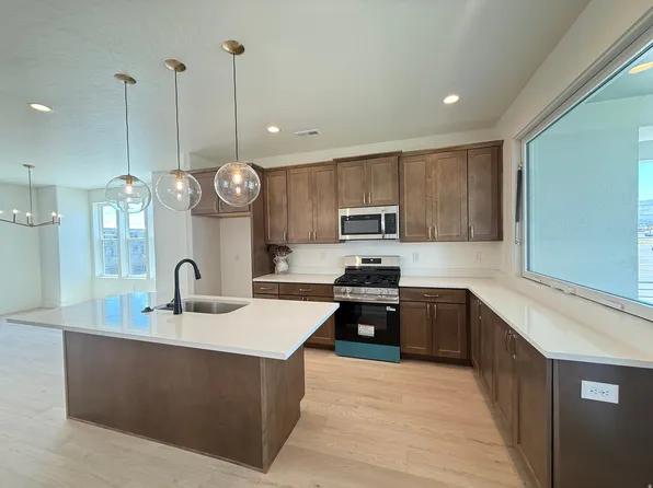 11019 S Freestone Rd W #120, South Jordan, UT 84009
