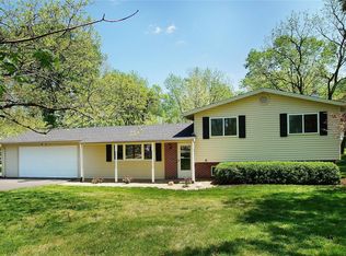 2 Green Oak Ct, O'Fallon, MO 63366