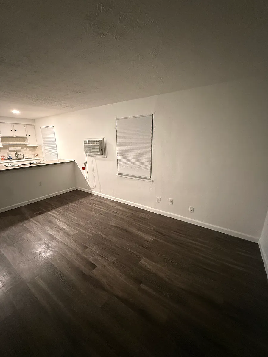Building Photo - 544 Aberdeen Ave #B