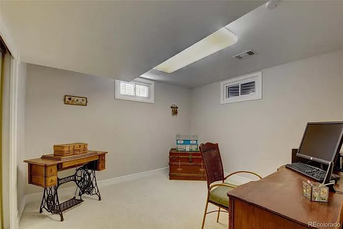 409 S Alkire St — Photo 25