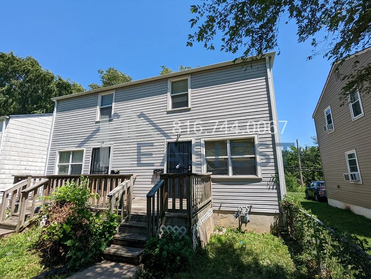 2 bed, $725 — Photo 1
