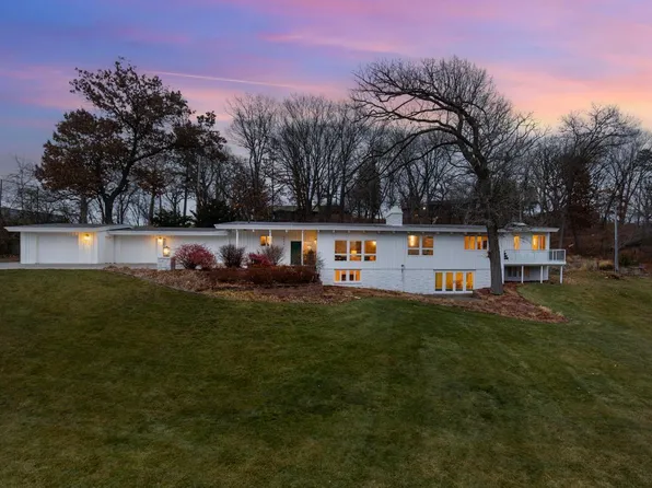 1345 Fairlawn Way, Golden Valley, MN 55416