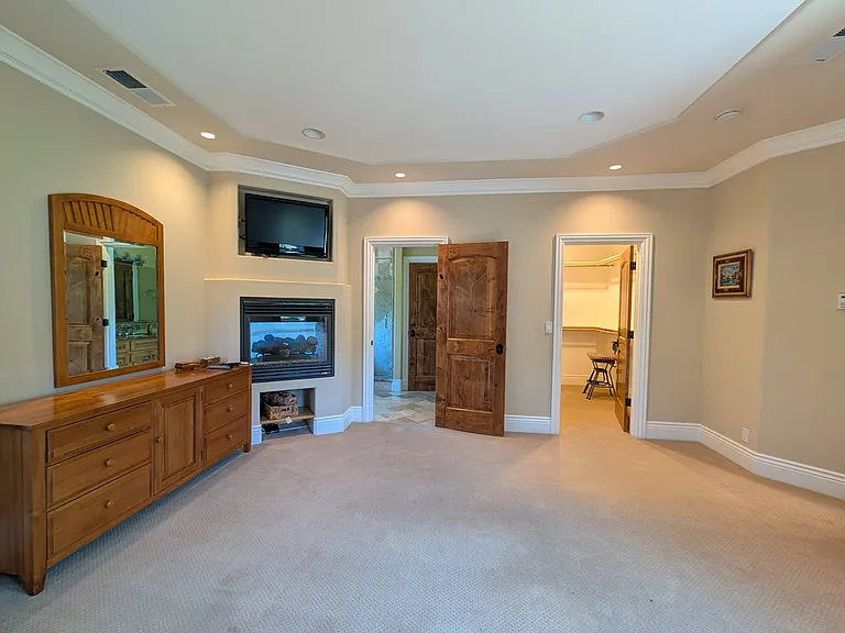 262 Los Gatos Blvd — Photo 18