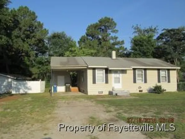 2206 Roxie Ave, Fayetteville, NC 28306