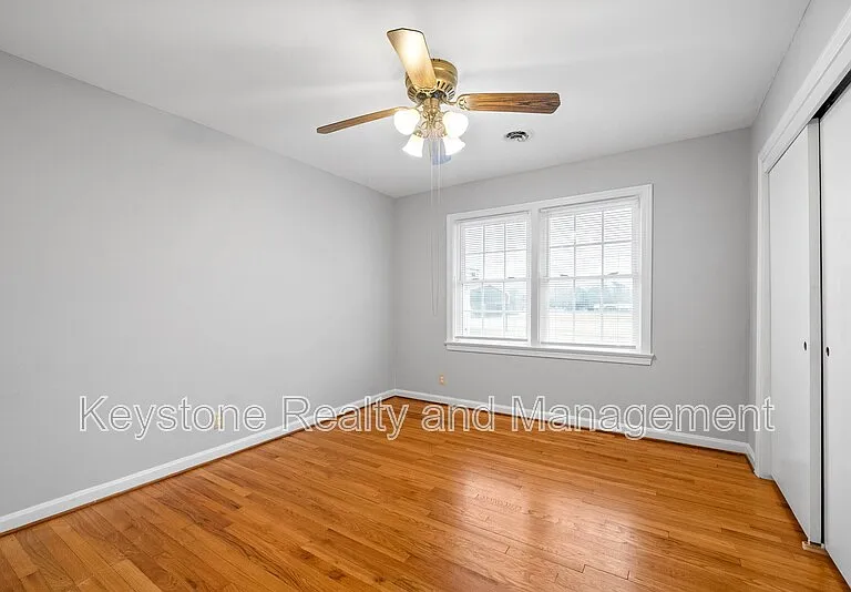 1319 Fort Campbell Blvd — Photo 10