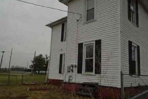 3rd image of 461 Fairview Dr