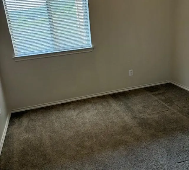 Village Oaks Apartments — Photo 4