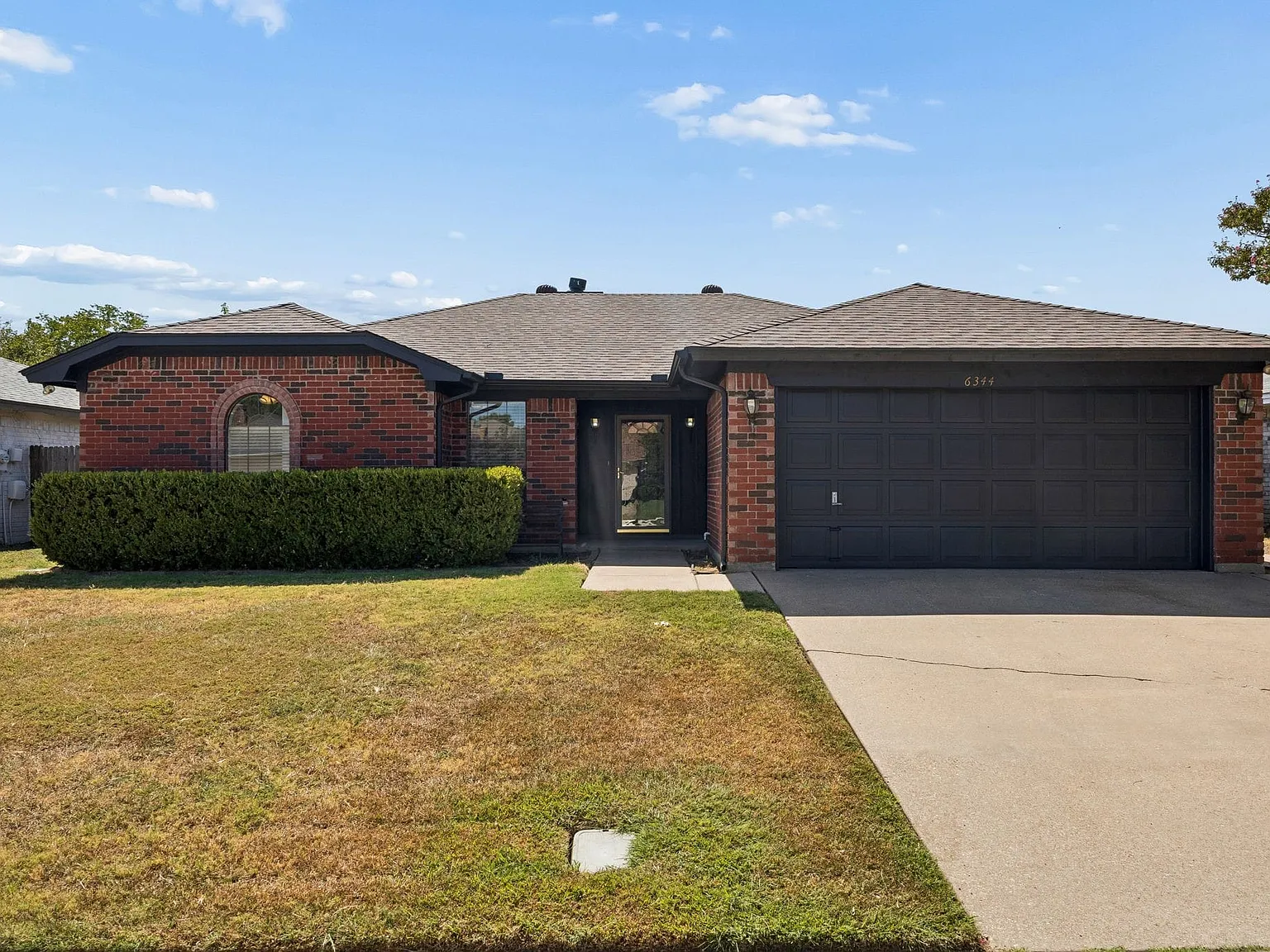 3 bed, 2.0 bath, 1662 sqft, $2,045 — Photo 1