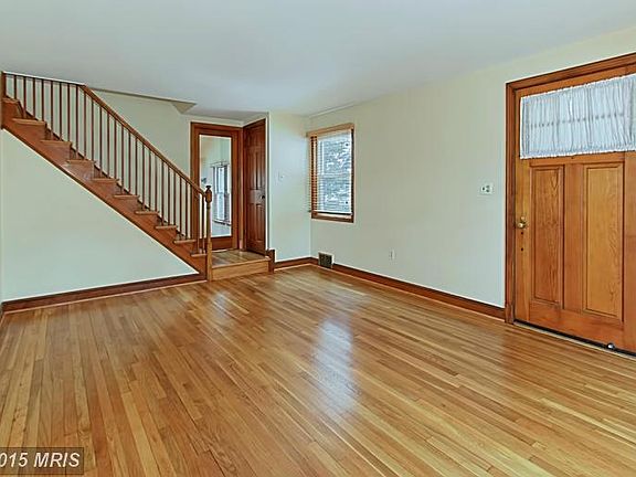 5th image of 215 N Wakefield St