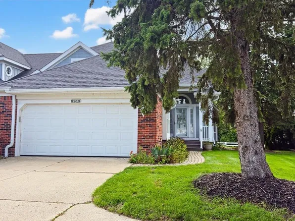 204 Meadowlands Ct, Monroe, MI 48161