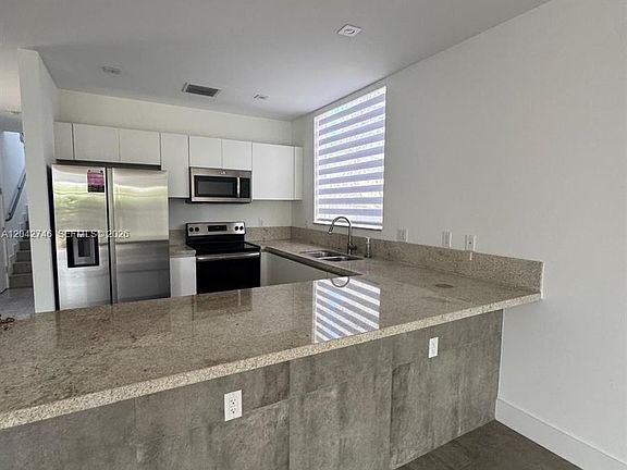 5th image of 2947 SW 27th Ter #0