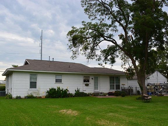 4th image of 1404 W Lake Bardwell Dr